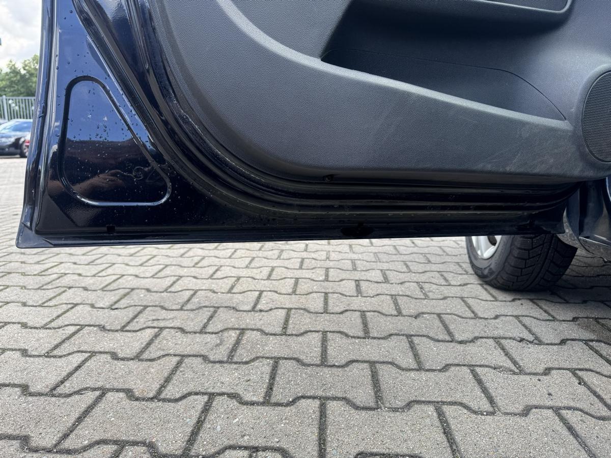 Opel Corsa D original T&uuml;r vorn links 5-T&uuml;rer Z20R Saphirschwarz Metallic Rohbau Bj.2008